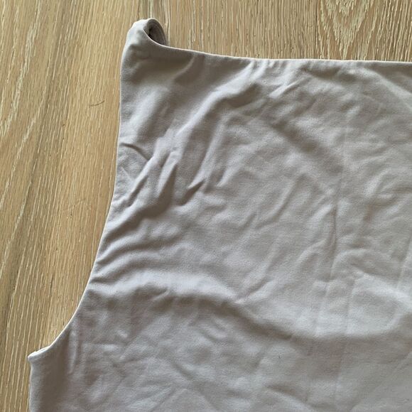 Babaton Contour Scoopneck Tank Crop Light Grey SzL - Picture 5 of 11